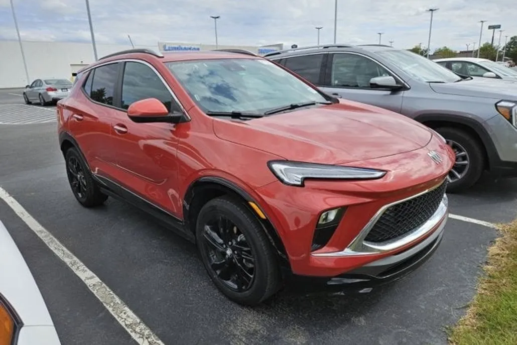 2024 Buick Encore GX Sport Touring photo 1