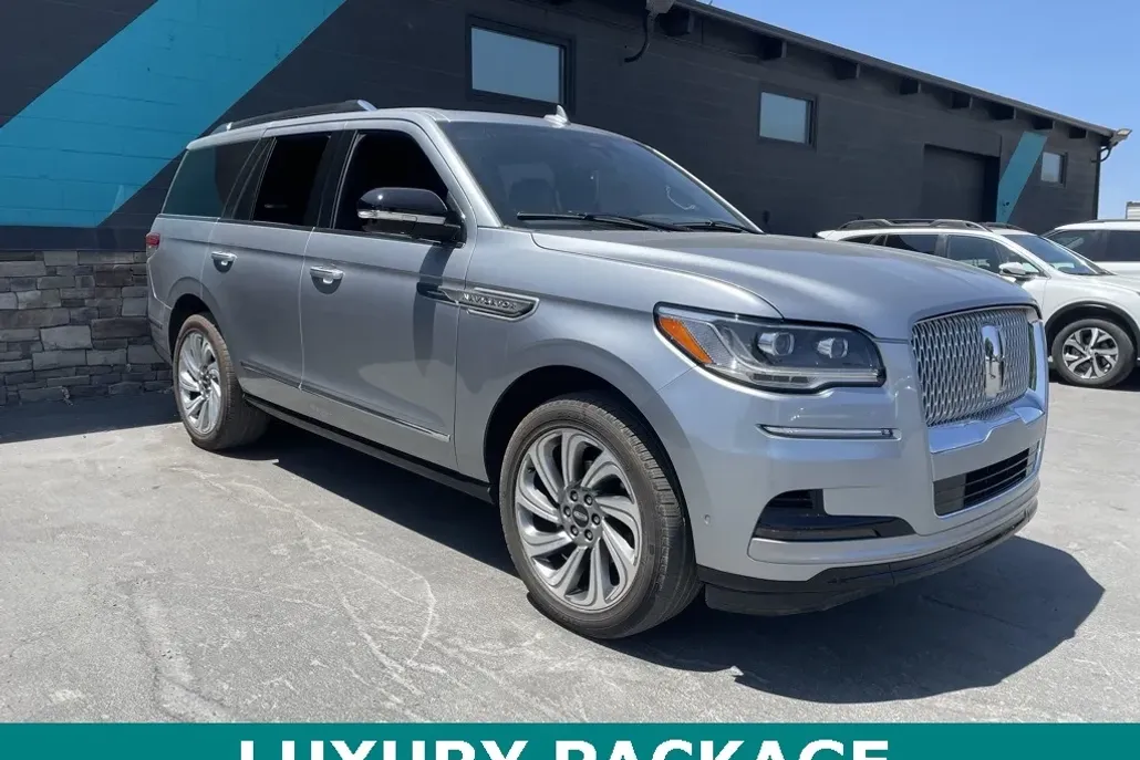 2023 Lincoln Navigator Reserve photo 1
