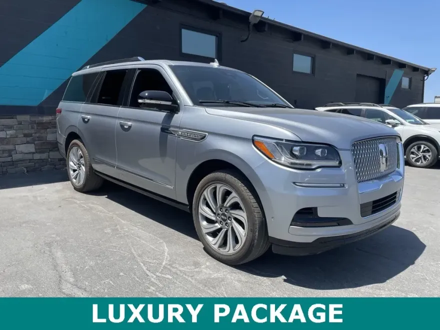 2023 Lincoln Navigator Reserve photo 1