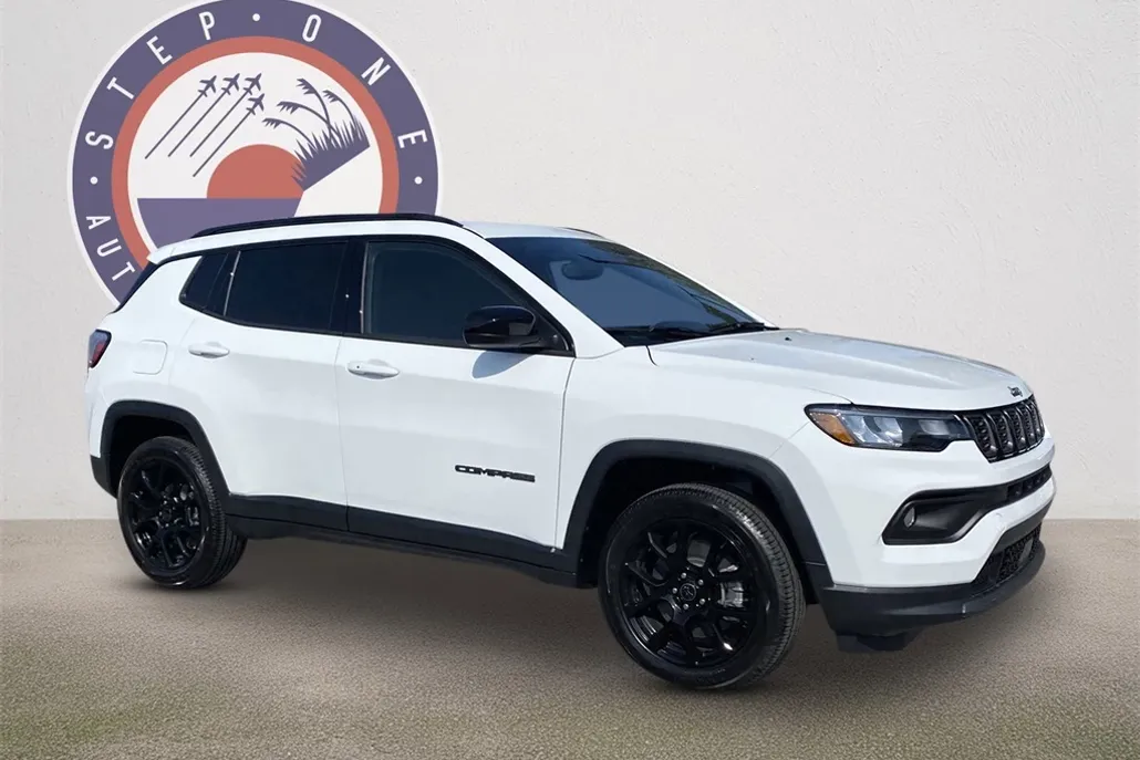 2025 Jeep Compass Latitude photo 1
