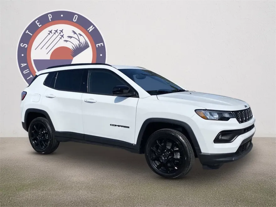 2025 Jeep Compass Latitude photo 1
