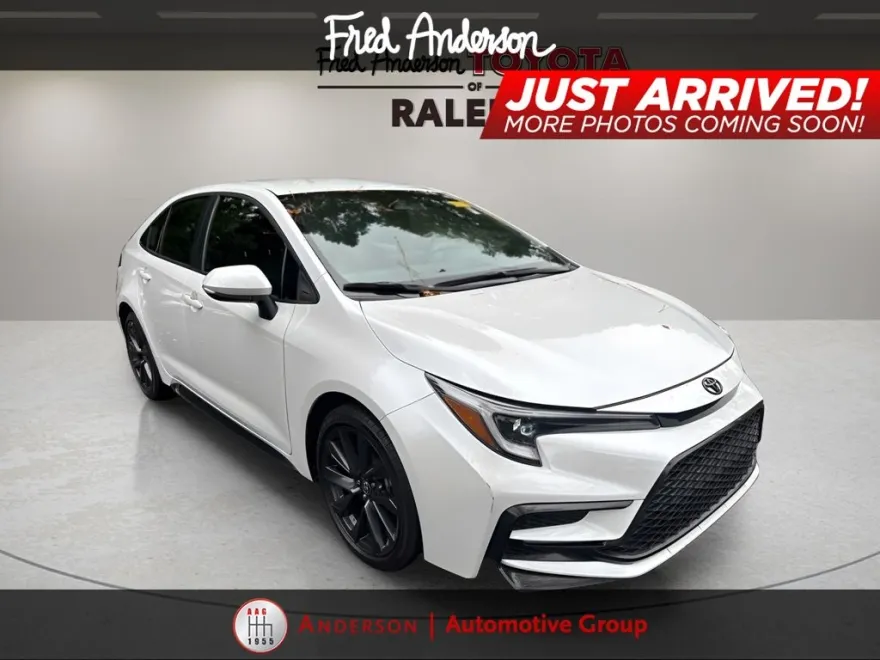 2023 Toyota Corolla SE photo 1