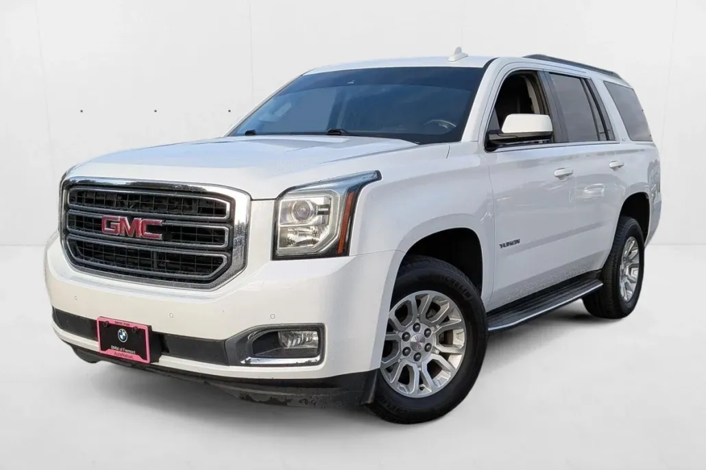 2017 Gmc Yukon SLT photo 1