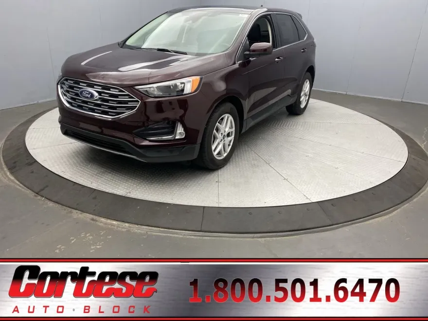 2022 Ford Edge SEL photo 1