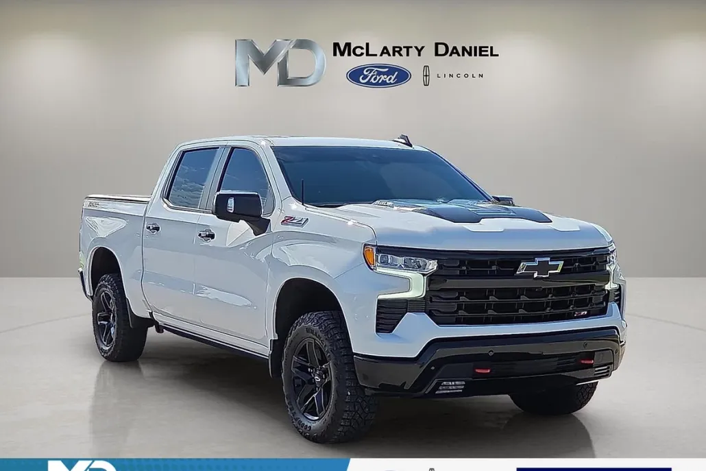 2024 Chevrolet Silverado 1500 LT Trail Boss photo 1