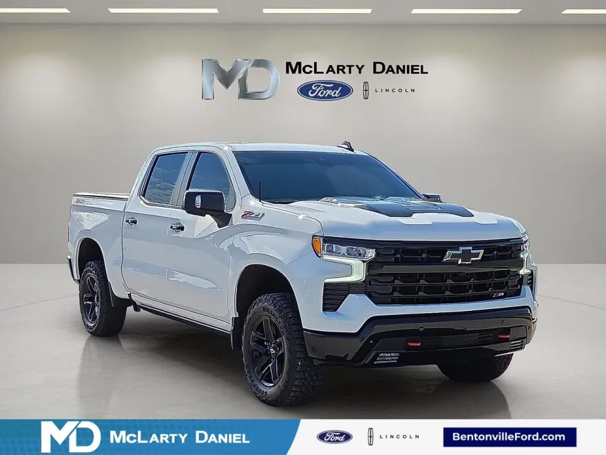 2024 Chevrolet Silverado 1500 LT Trail Boss photo 1