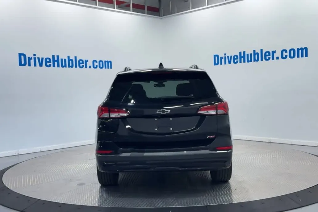 2022 Chevrolet Equinox RS photo 1