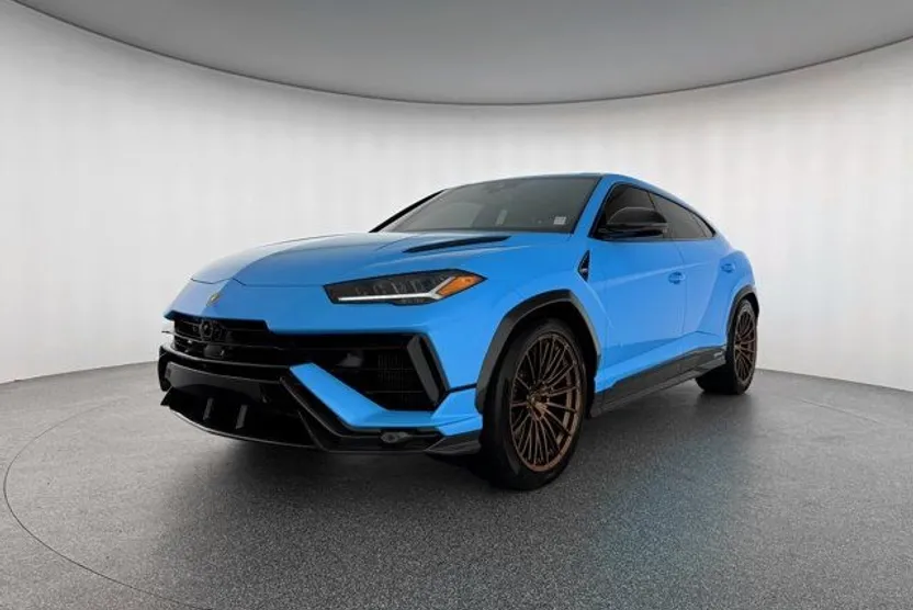 2024 Lamborghini Urus Performante photo 1