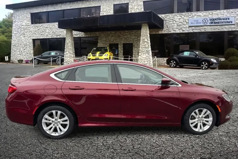 2015 Chrysler 200 Limited photo 1