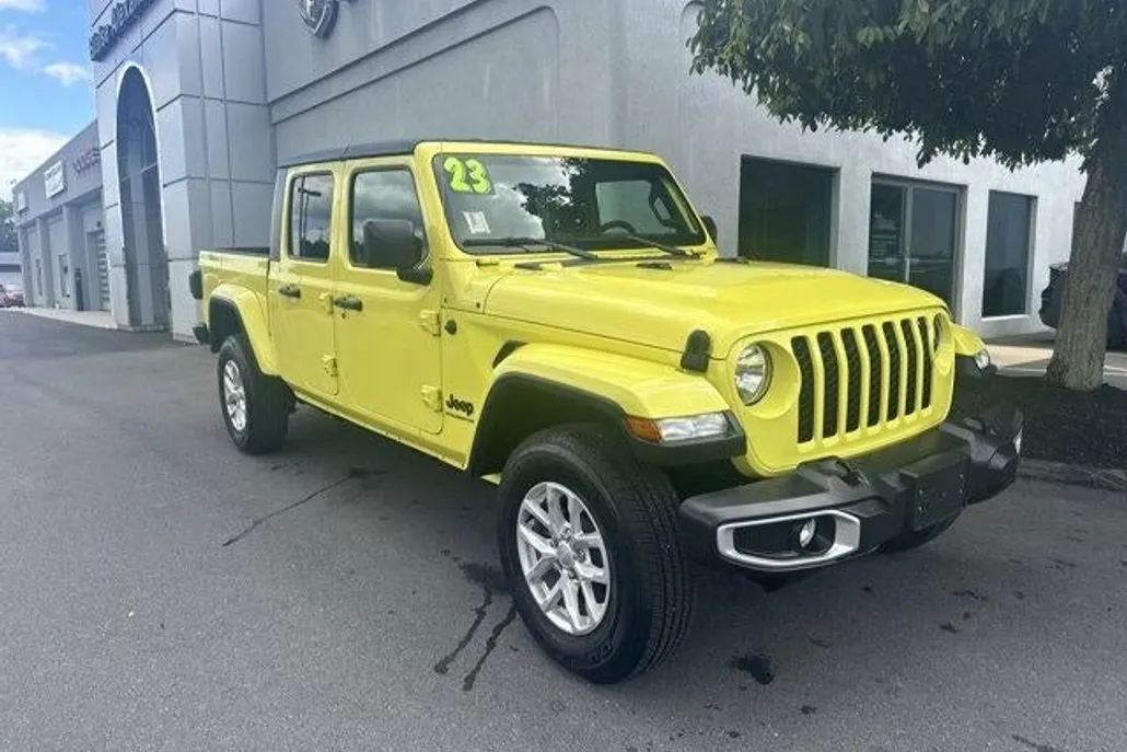 2023 Jeep Gladiator Sport S photo 1