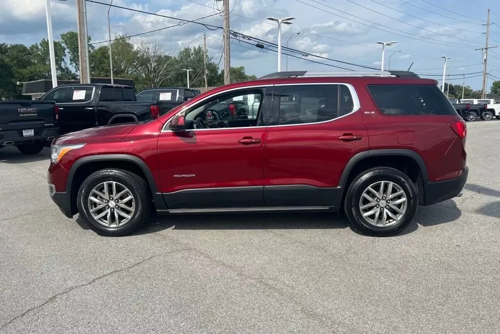 2017 Gmc Acadia SLE photo 1