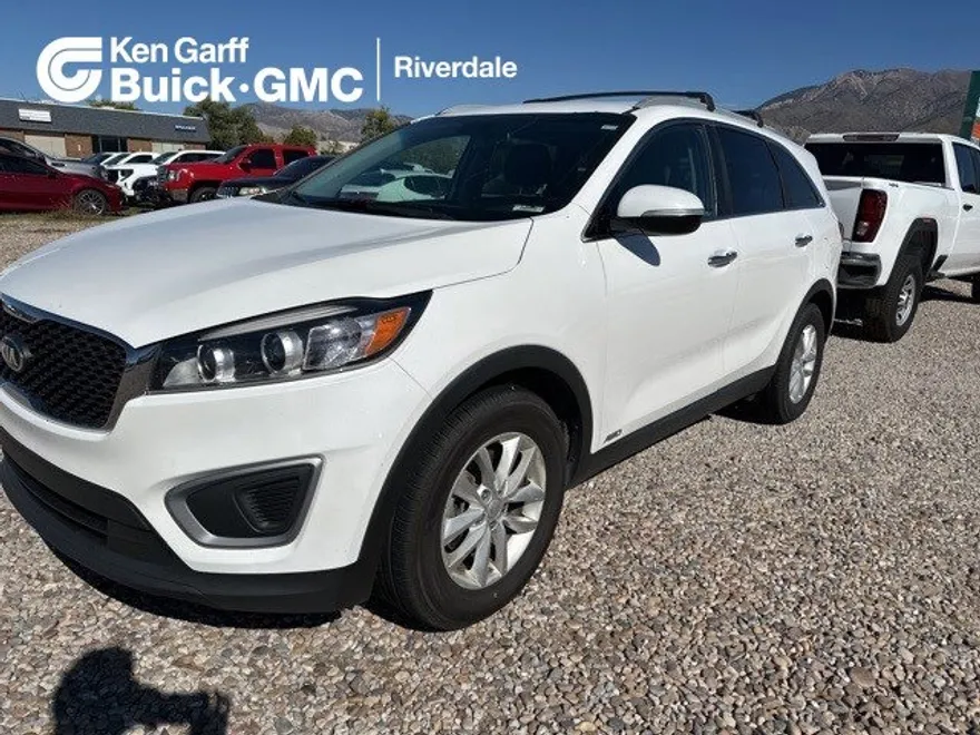 2016 Kia Sorento LX photo 1