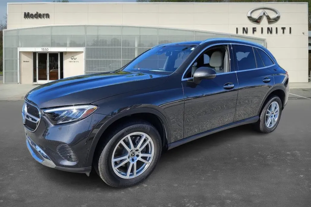 2024 Mercedes Benz GLC 300 4MATIC photo 1
