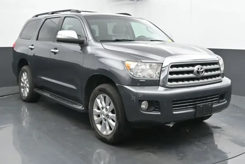 2011 Toyota Sequoia Platinum photo 1