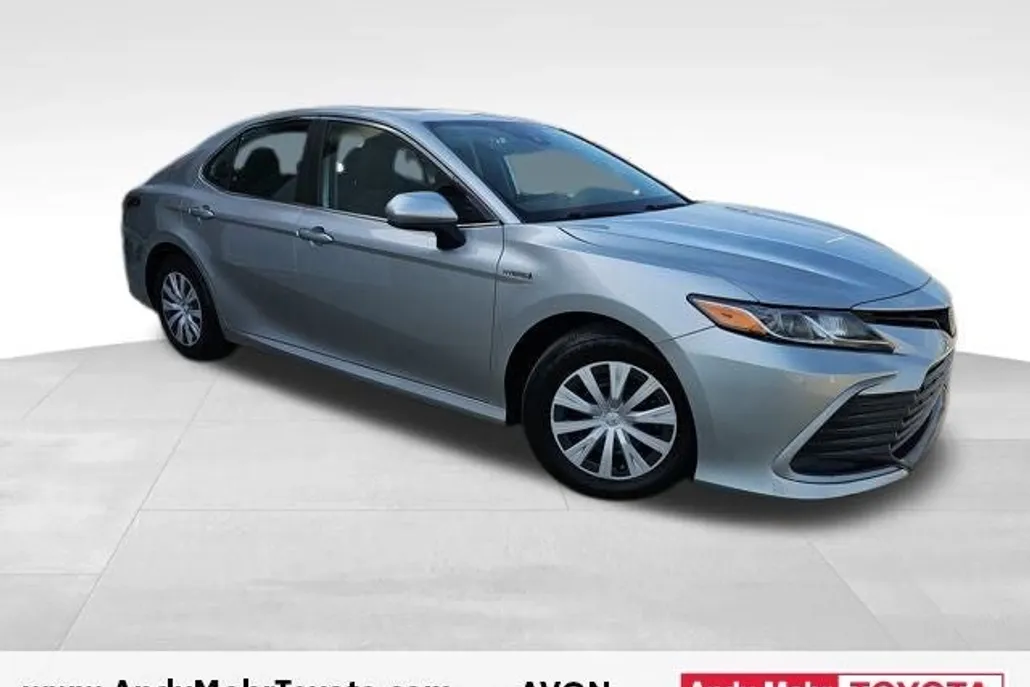 2021 Toyota Camry Hybrid LE photo 1
