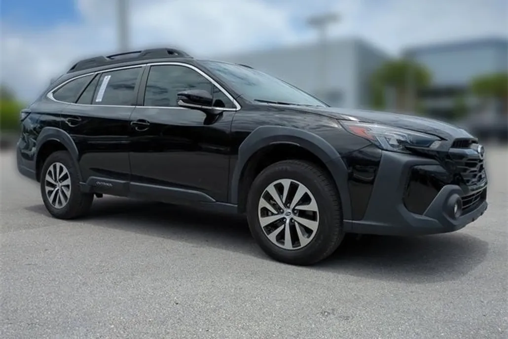 2024 Subaru Outback Premium photo 1