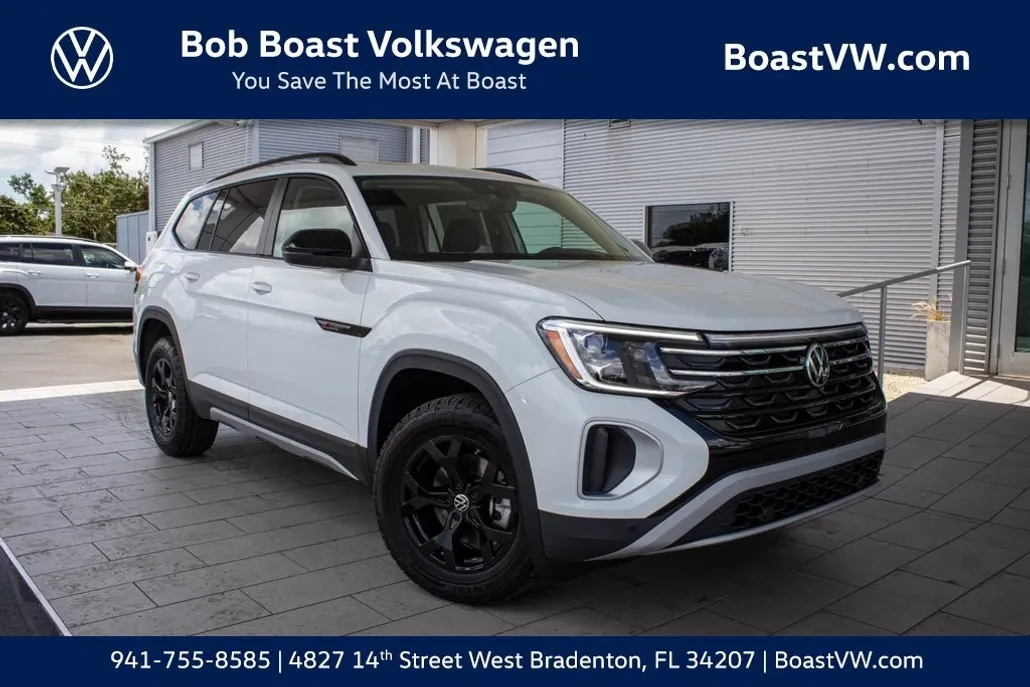 2025 Volkswagen Atlas Peak Edition SE photo 1