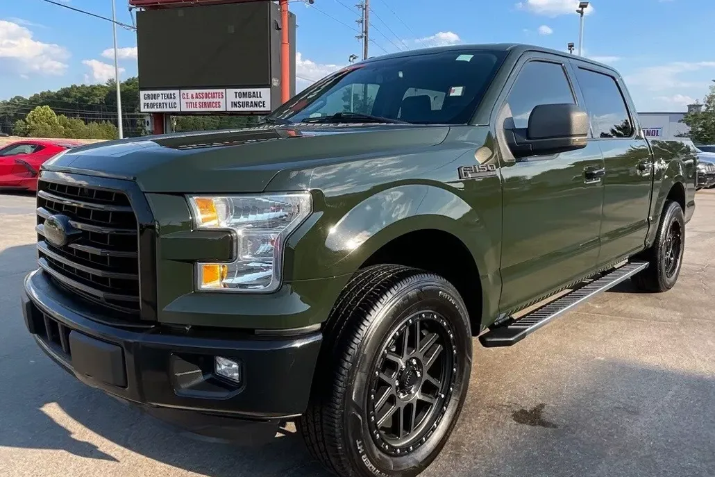 2015 Ford F-150 XLT photo 1
