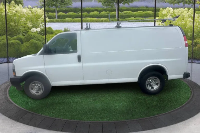 2020 Chevrolet Express 2500 Cargo photo 1