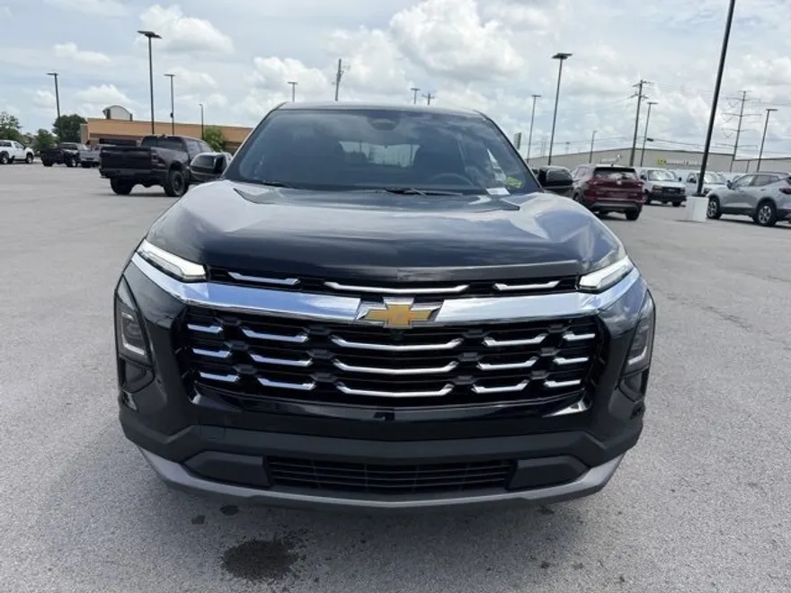2026 Chevrolet Equinox LT photo 1