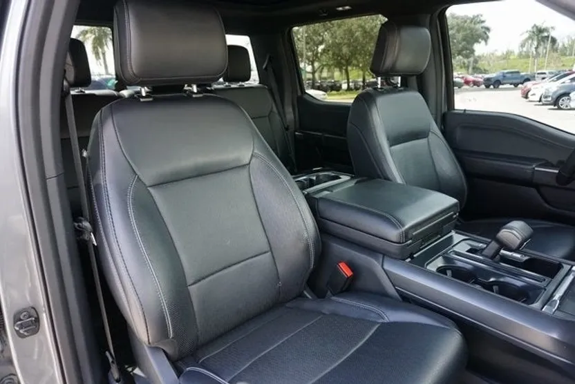 2024 Ford F-150 Lariat photo 1