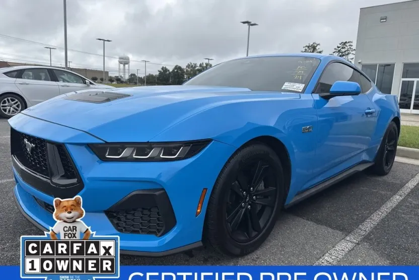 2024 Ford Mustang GT photo 1