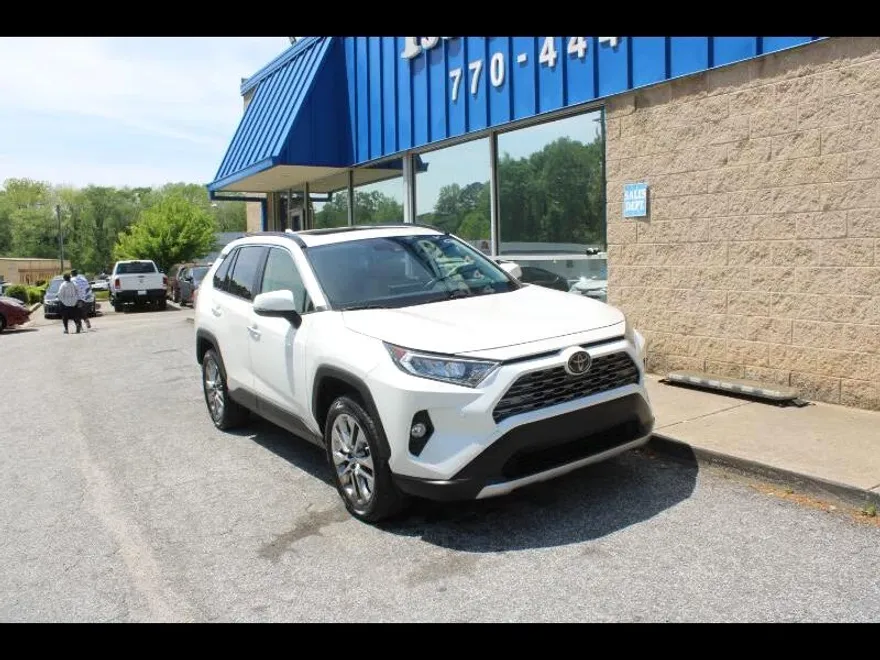 2019 Toyota RAV4 Limited photo 1