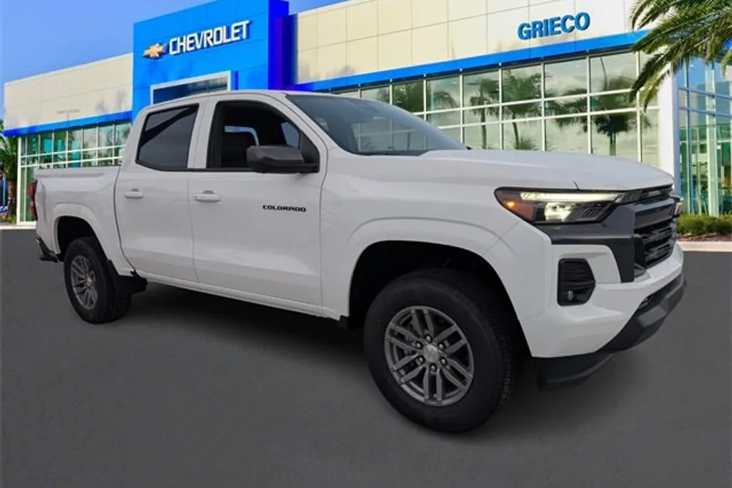 2025 Chevrolet Colorado Work Truck LT photo 1