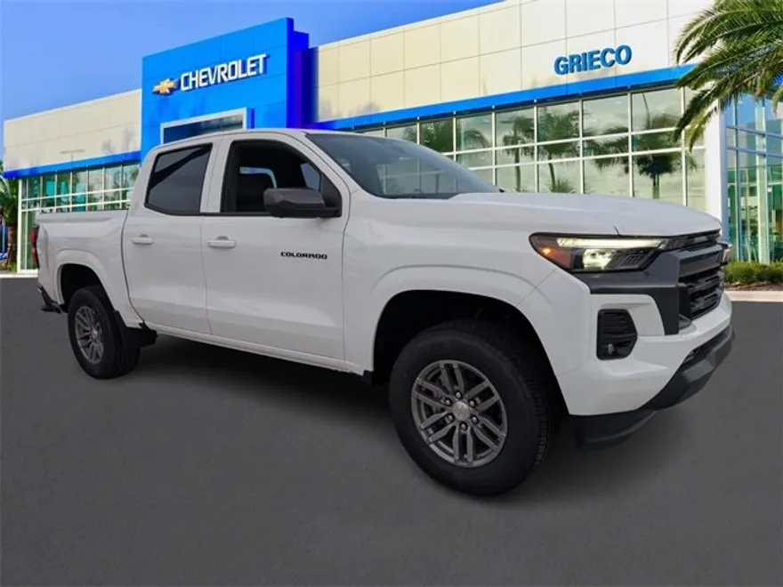 2025 Chevrolet Colorado Work Truck LT photo 1