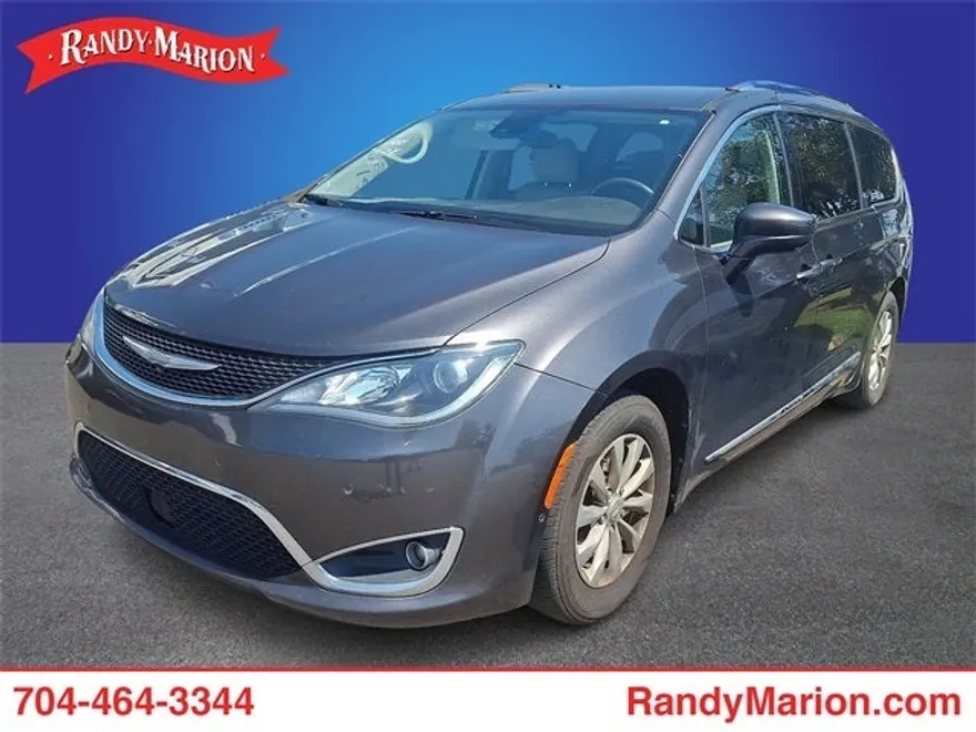 2018 Chrysler Pacifica Touring Plus photo 1