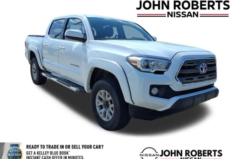 2016 Toyota Tacoma SR5 photo 1