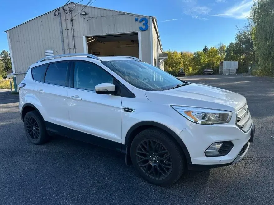 2018 Ford Escape Titanium photo 1