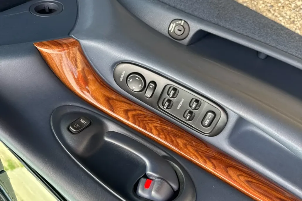 2000 Buick LeSabre Custom photo 1