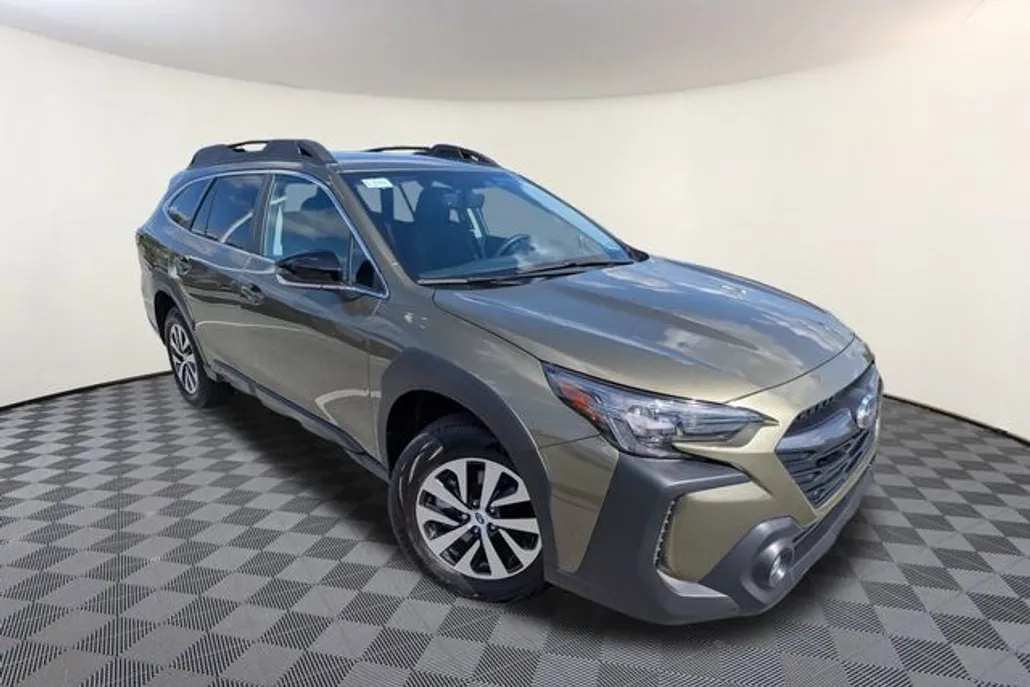 2025 Subaru Outback Premium photo 1