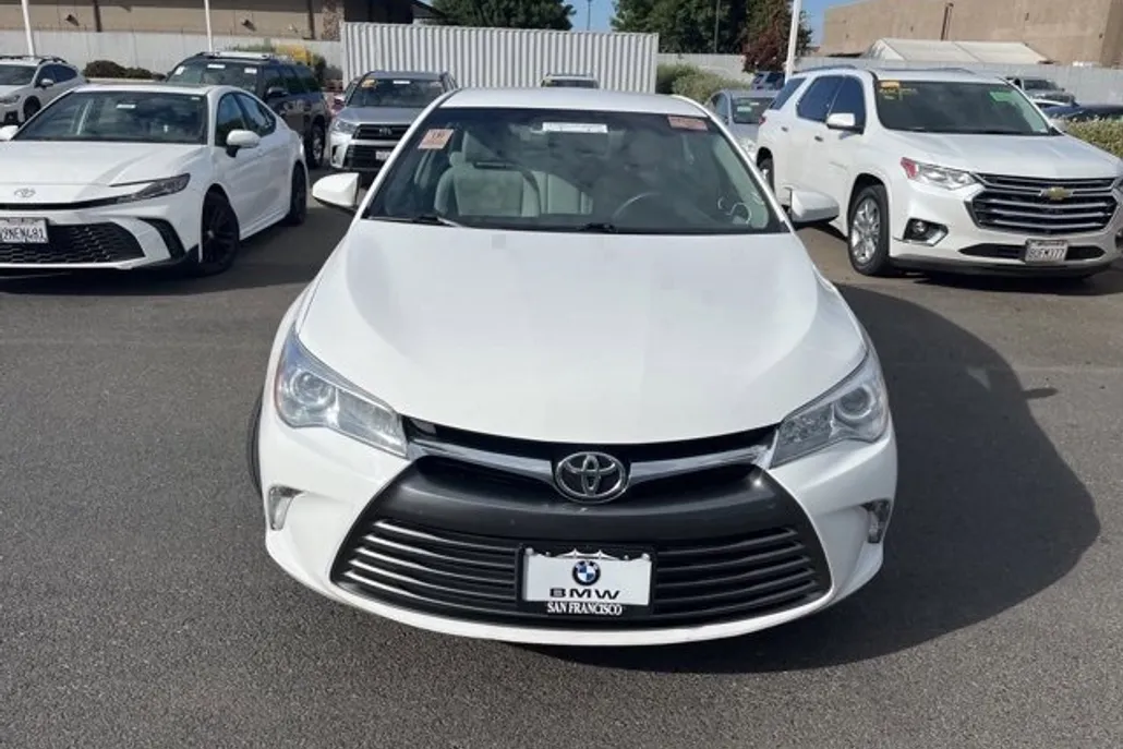 2017 Toyota Camry XLE XSE photo 1
