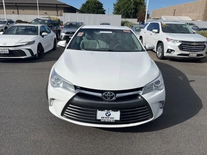 2017 Toyota Camry XLE XSE photo 1
