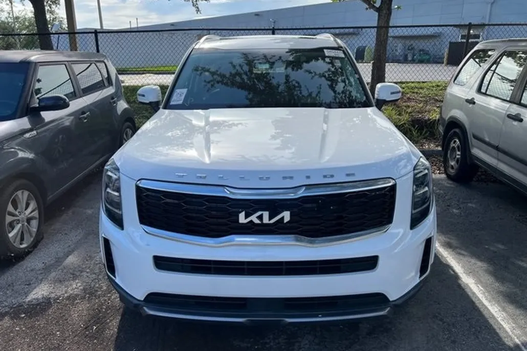 2022 Kia Telluride EX photo 1