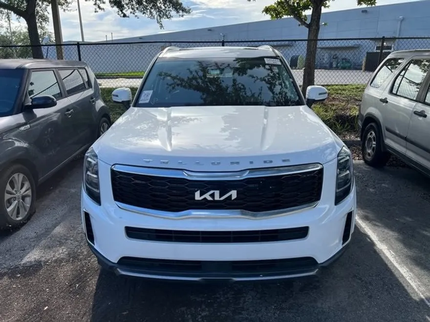 2022 Kia Telluride EX photo 1