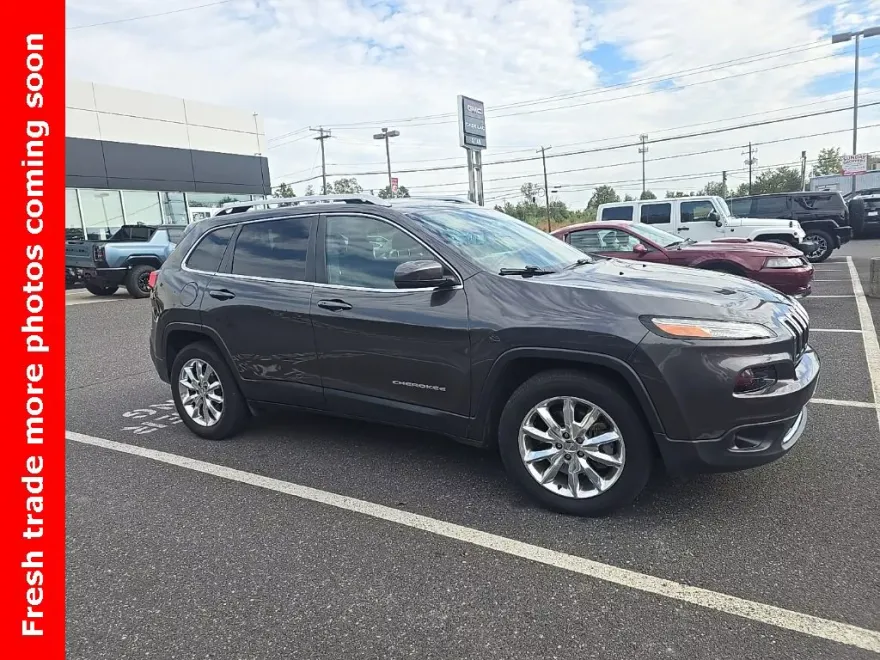 2016 Jeep Cherokee Limited photo 1