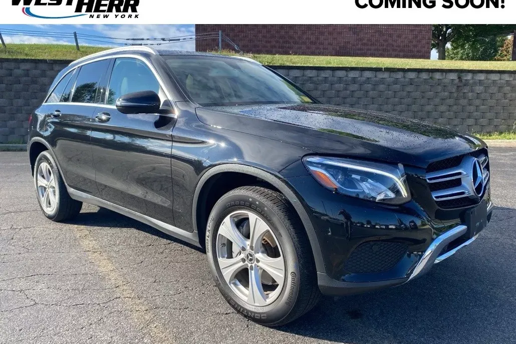 2018 Mercedes Benz GLC 300 4MATIC photo 1