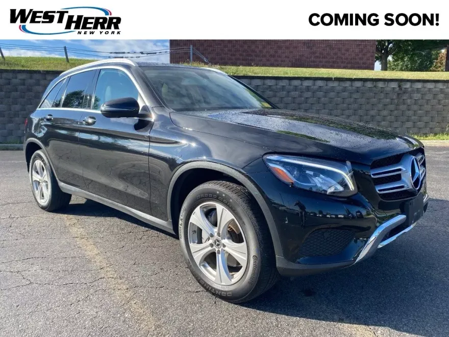 2018 Mercedes Benz GLC 300 4MATIC photo 1