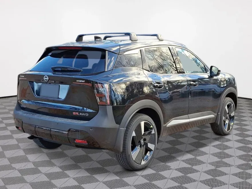 2026 Nissan Kicks SR photo 1
