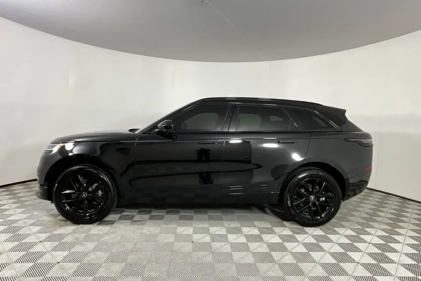 2026 Land Rover Range Rover Velar SE photo 1