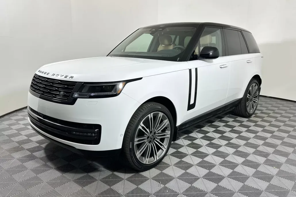 2025 Land Rover Range Rover SE photo 1