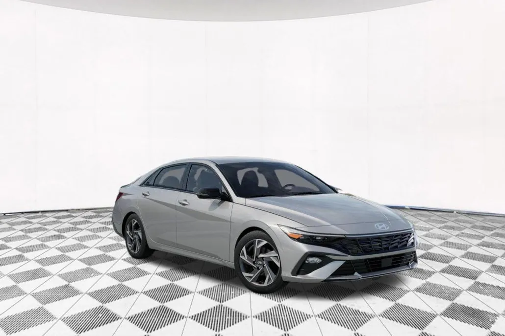 2025 Hyundai Elantra SEL Sport photo 1