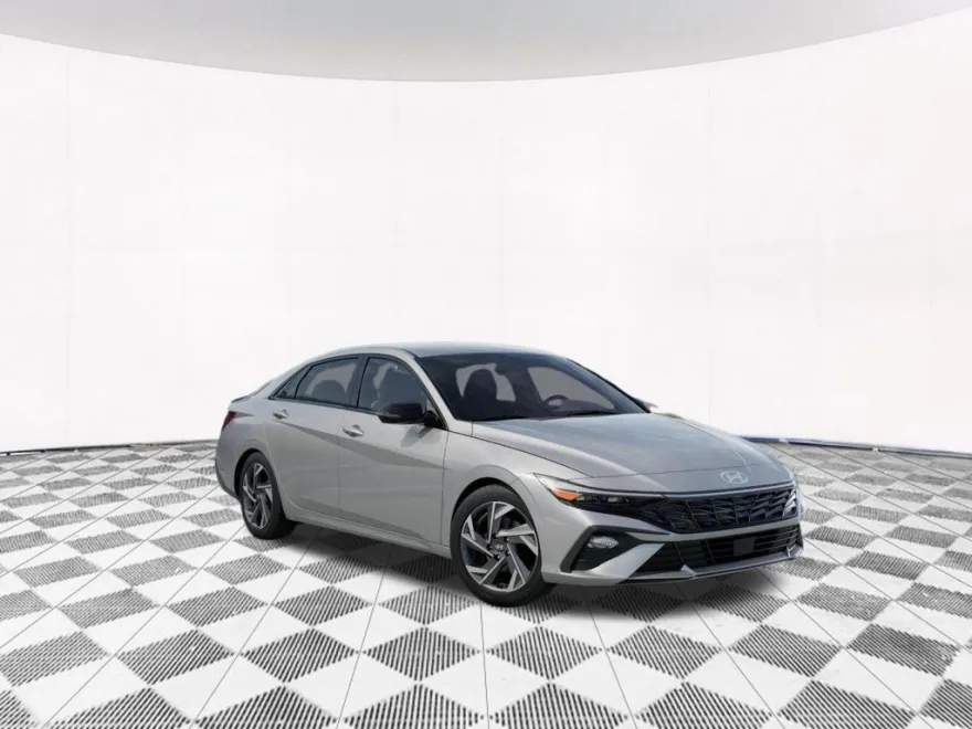 2025 Hyundai Elantra SEL Sport photo 1