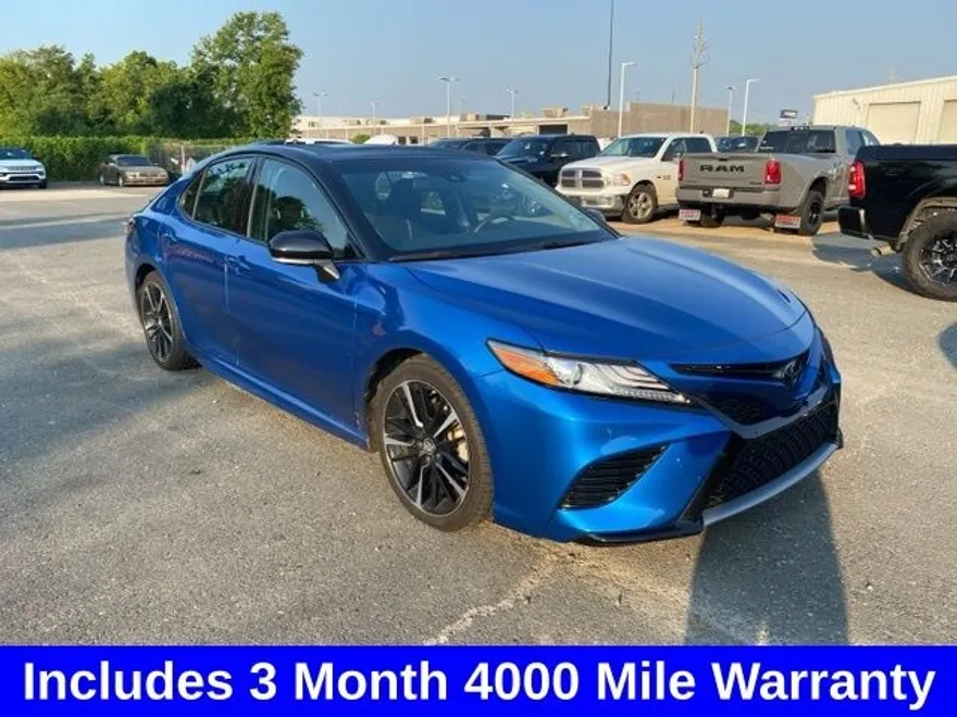 2018 Toyota Camry XLE photo 1