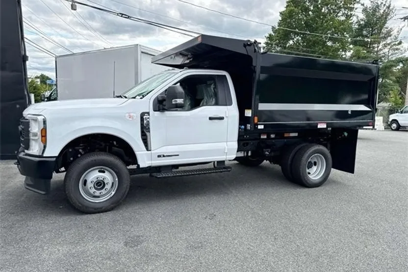 2024 Ford F-350 XL photo 1