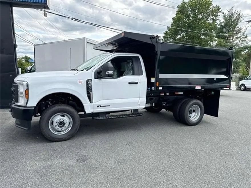 2024 Ford F-350 XL photo 1