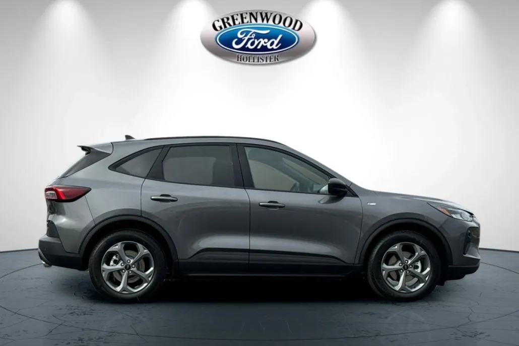 2025 Ford Escape Hybrid ST-Line photo 1